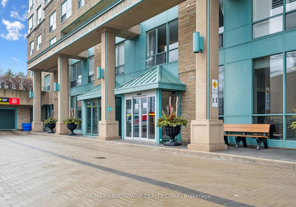 101-subway-crescent-etobicoke-ontario-w12695524