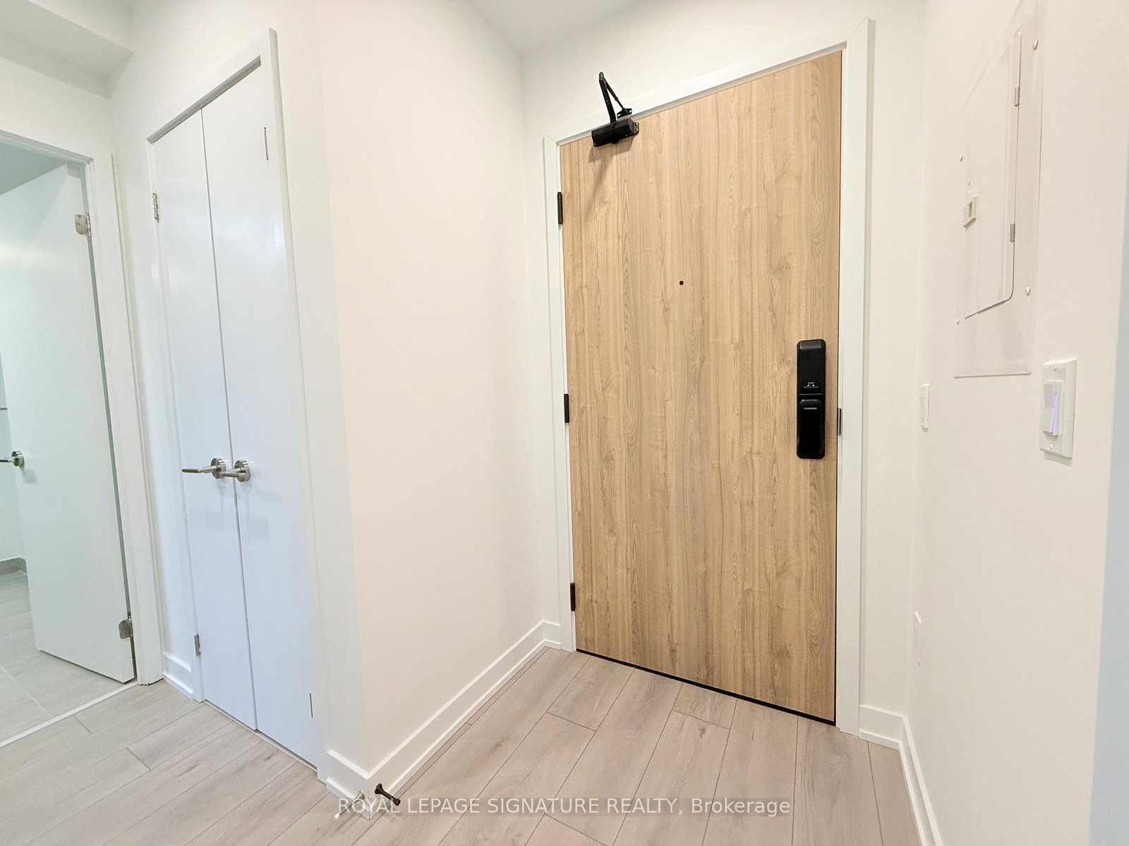 1-fairview-road-e-mississauga-ontario-w12695604