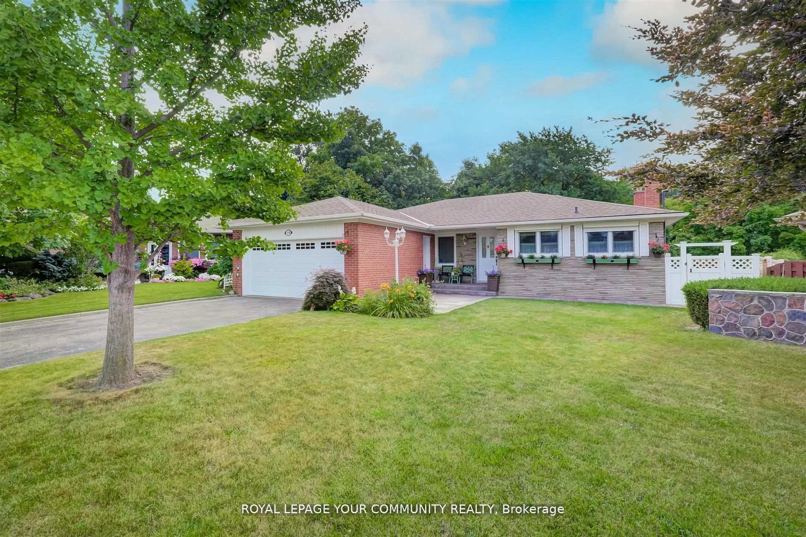 19-peacham-crescent-york-ontario-w12695750