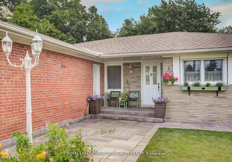 19-peacham-crescent-york-ontario-w12695750