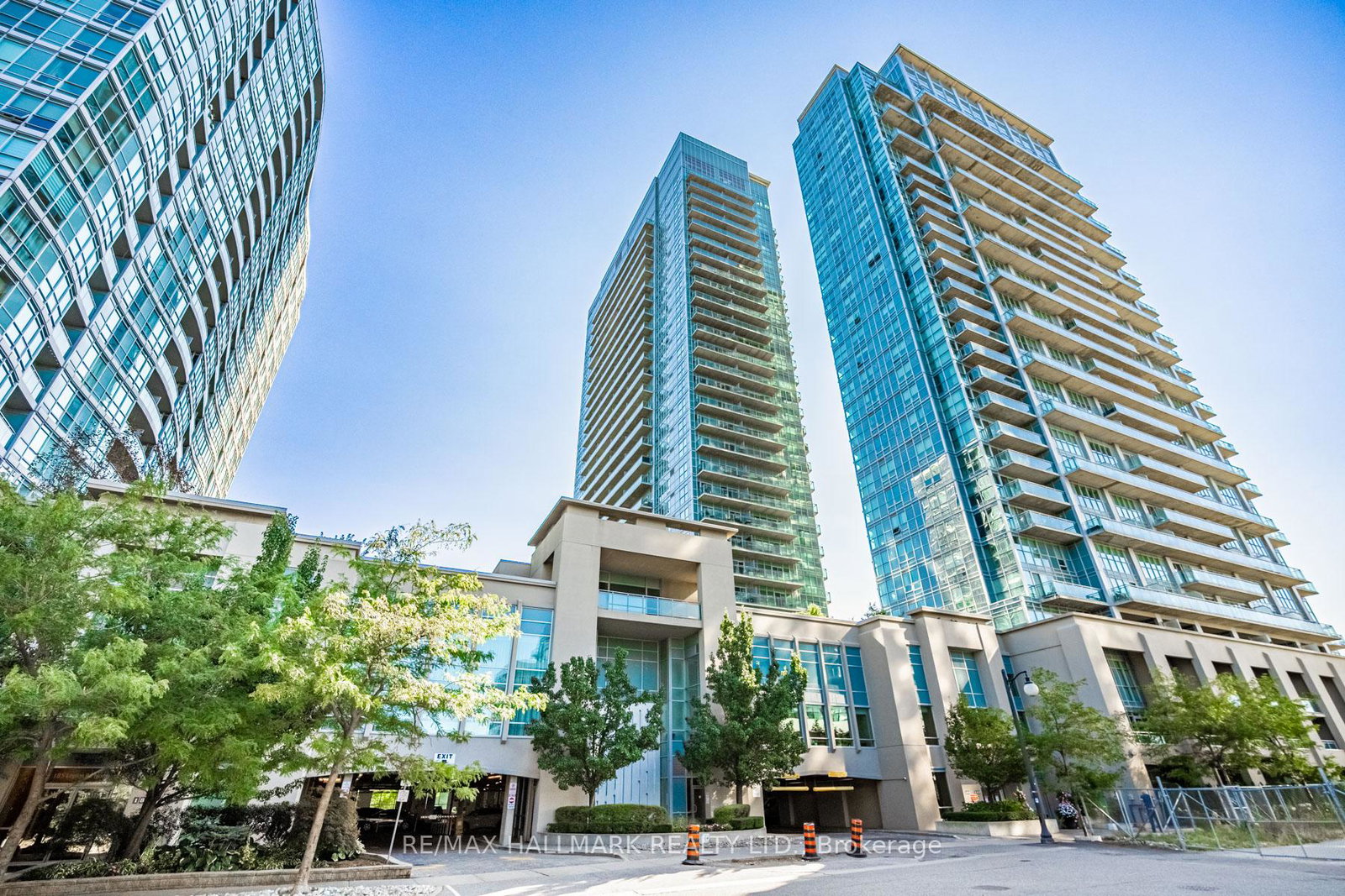 165-legion-road-n-etobicoke-ontario-w12696016