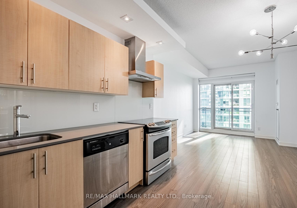 165-legion-road-n-etobicoke-ontario-w12696016