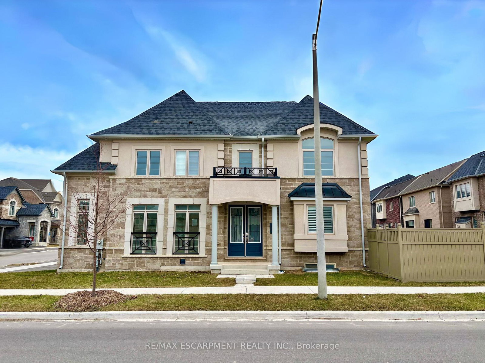 3923-koenig-road-burlington-ontario-w12696248