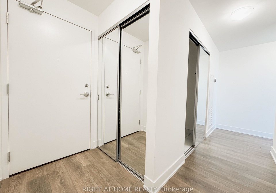 297-oak-walk-drive-oakville-ontario-w12696286