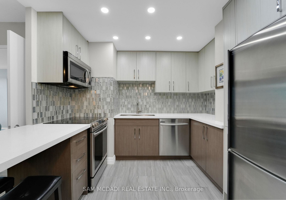1300-islington-avenue-etobicoke-ontario-w12697406