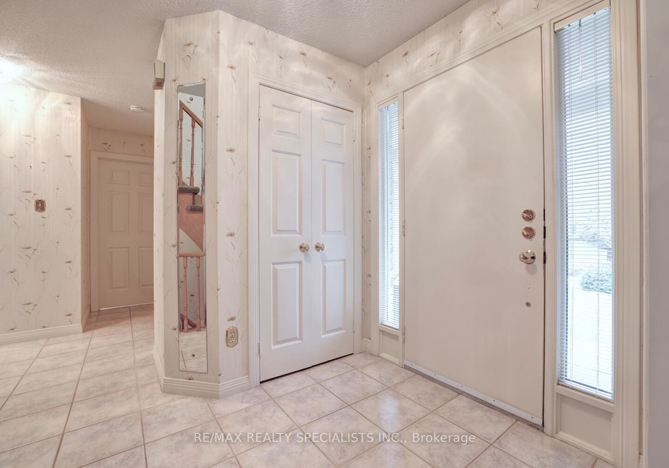 2548-king-richards-place-mississauga-ontario-w12697454