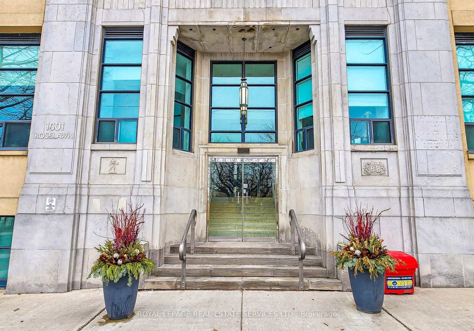 1001-roselawn-avenue-north-york-ontario-w12697934