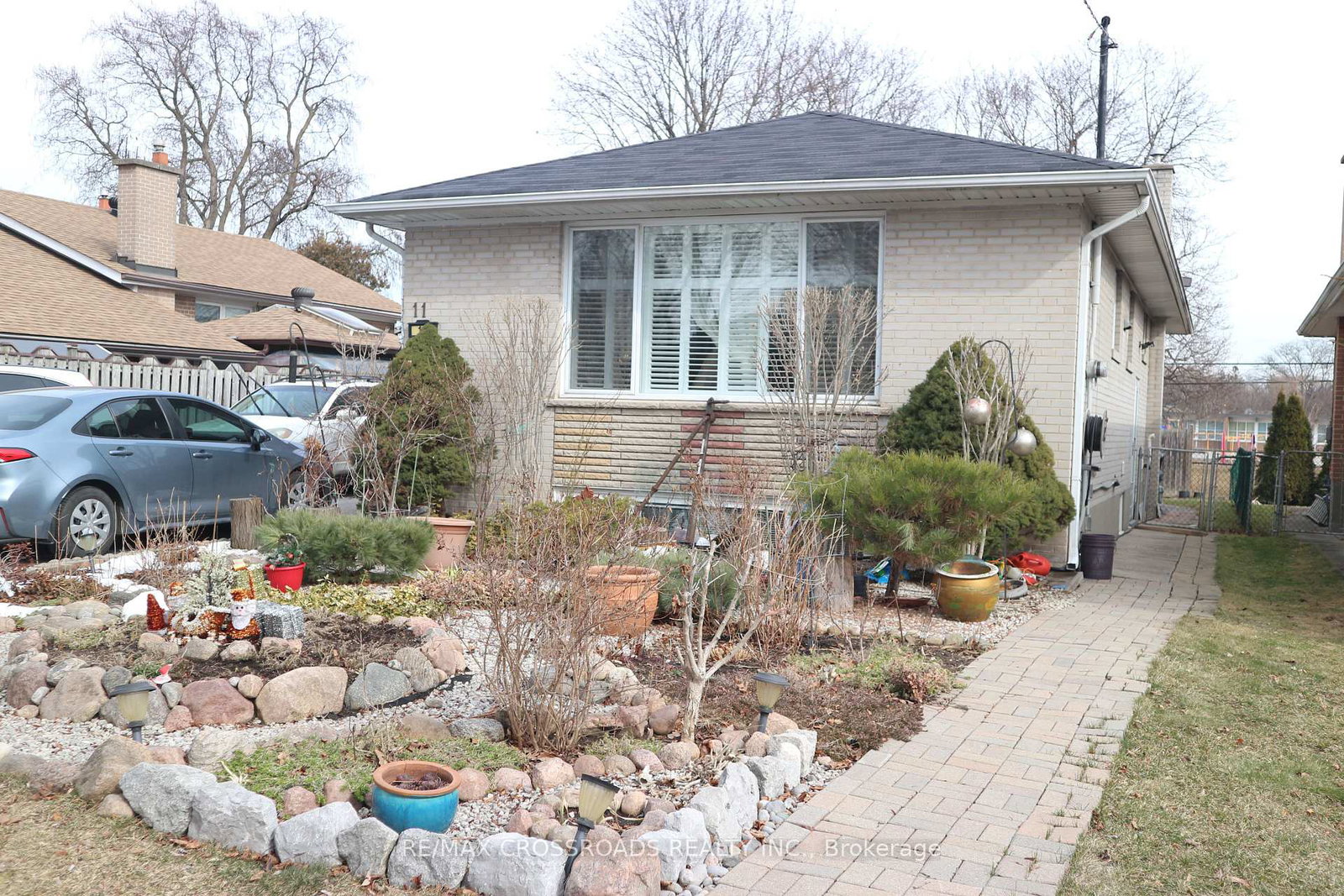 11-bankfield-drive-etobicoke-ontario-w12697992