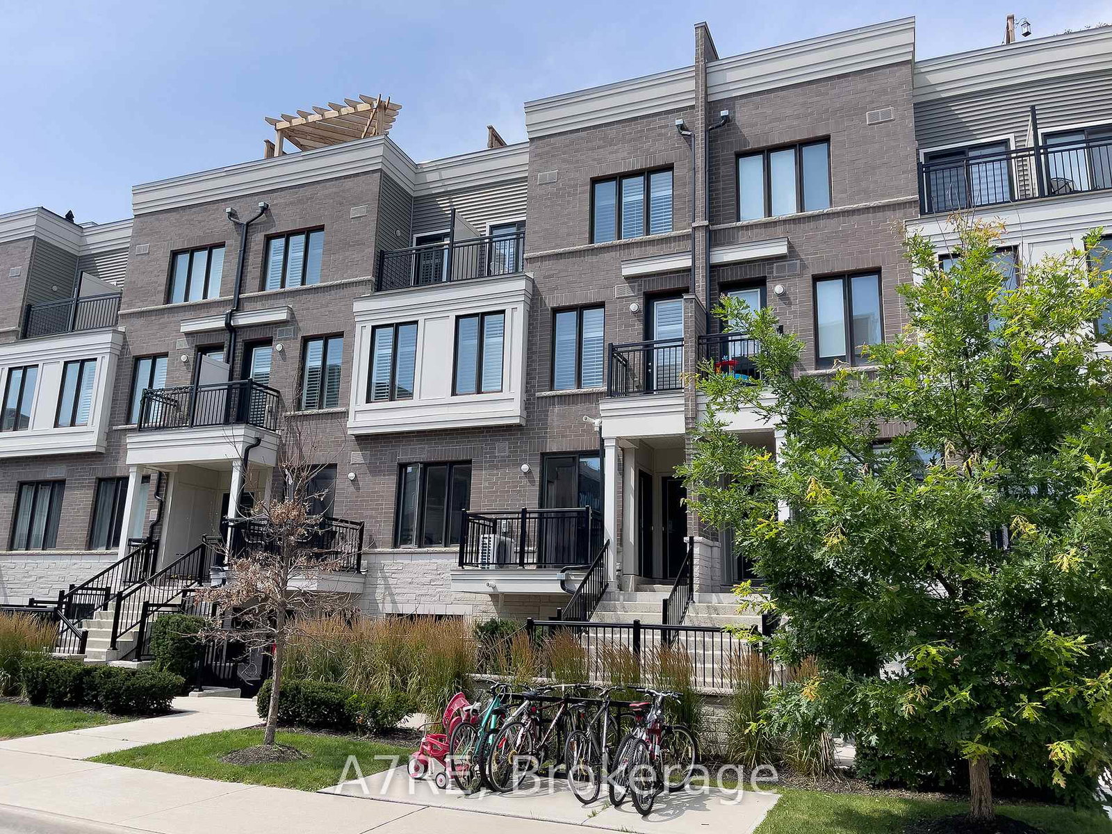 70-eastwood-park-gardens-etobicoke-ontario-w12698128