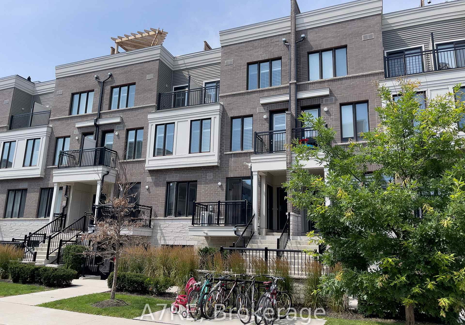 70-eastwood-park-gardens-etobicoke-ontario-w12698128
