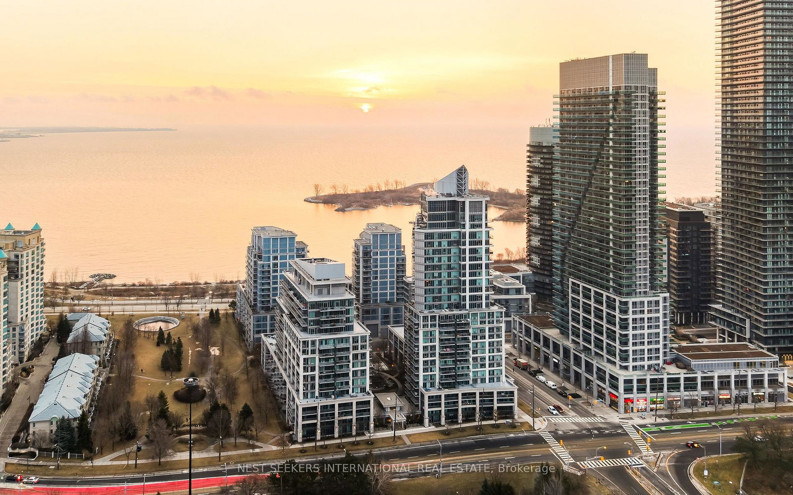 2121-lake-shore-boulevard-w-etobicoke-ontario-w12698398
