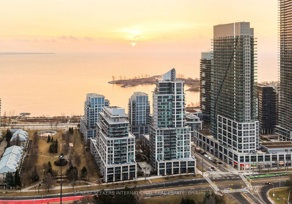 2121-lake-shore-boulevard-w-etobicoke-ontario-w12698398