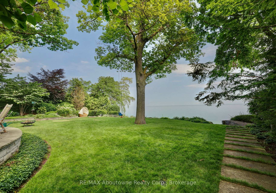 350-king-street-oakville-ontario-w12698652