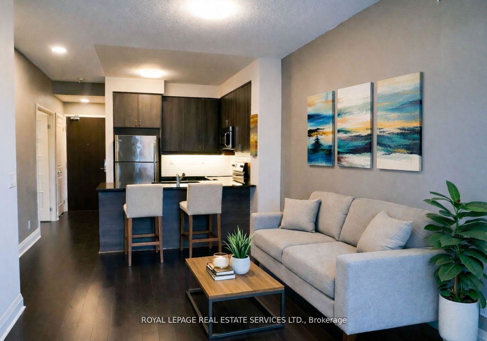 1185-the-queensway-avenue-etobicoke-ontario-w12698994