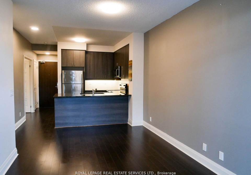 1185-the-queensway-avenue-etobicoke-ontario-w12698994