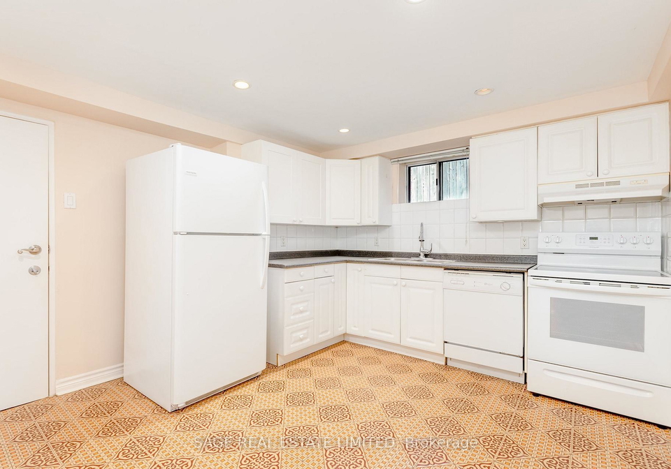 1-forty-first-street-etobicoke-ontario-w12699216