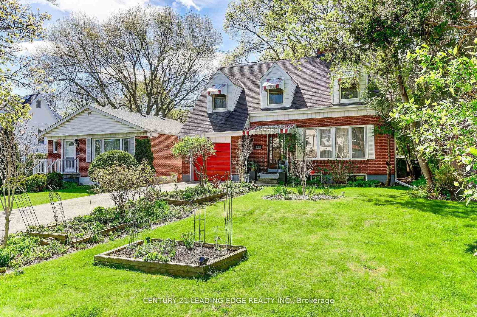 19-royaleigh-avenue-etobicoke-ontario-w12699480