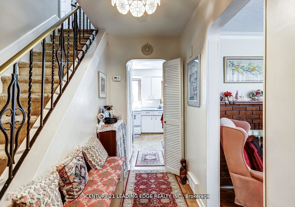 19-royaleigh-avenue-etobicoke-ontario-w12699480