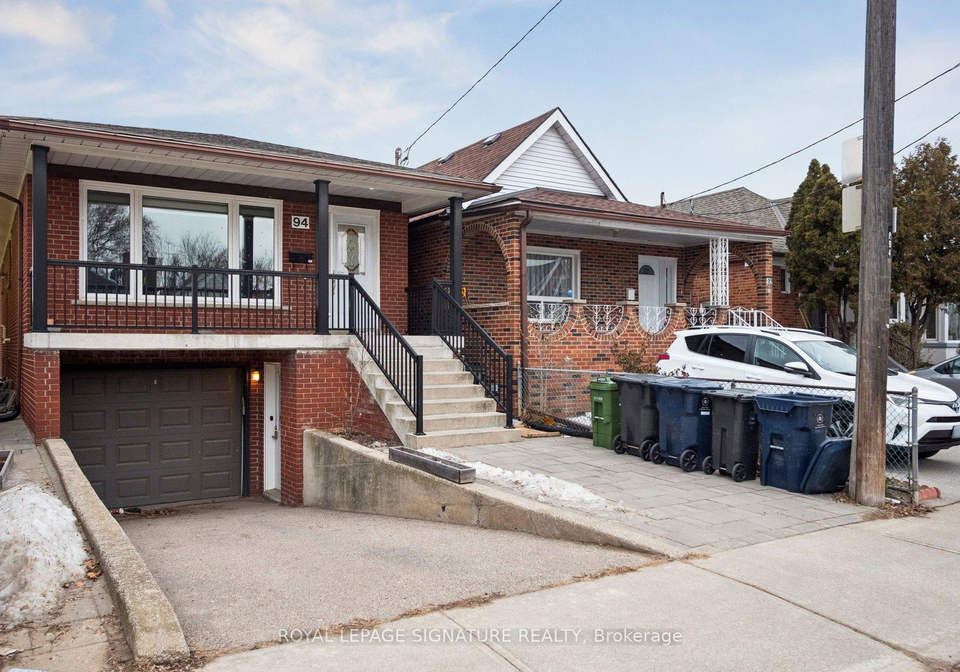 94-belgravia-avenue-north-york-ontario-w12699604