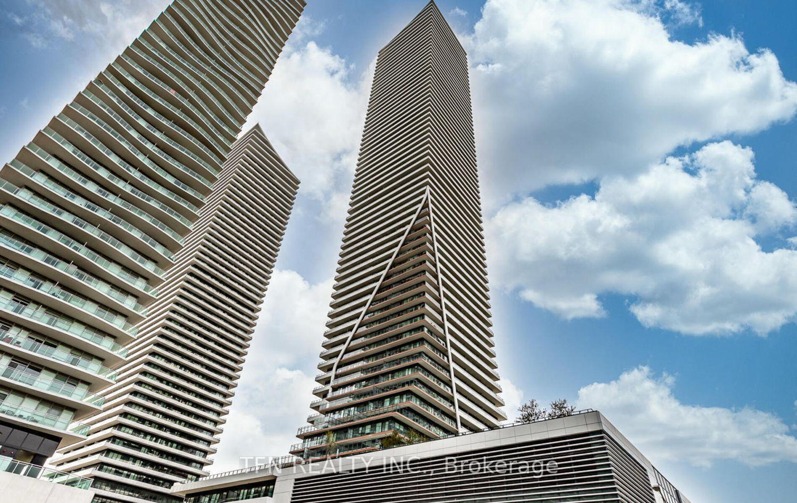 30-shore-breeze-drive-etobicoke-ontario-w12699718