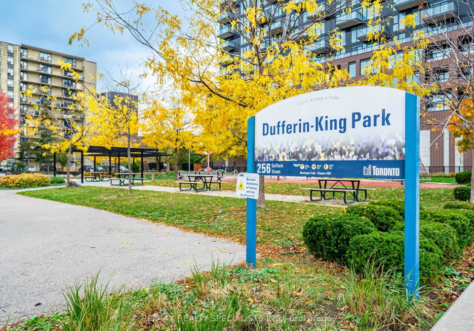 270-dufferin-street-toronto-ontario-w12699818