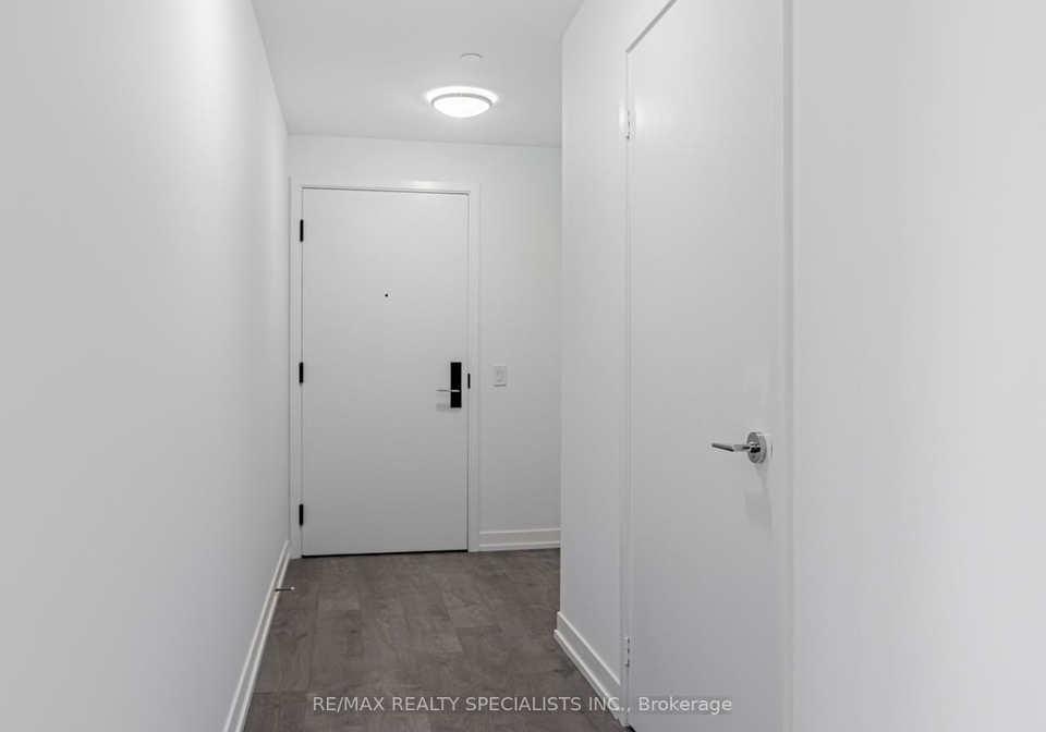 270-dufferin-street-toronto-ontario-w12699818