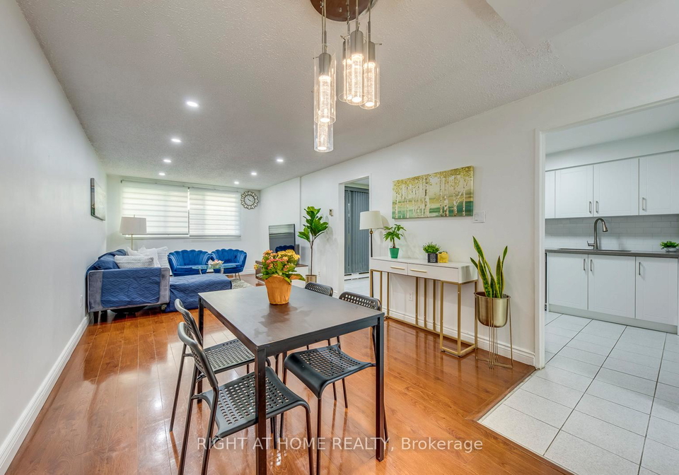 2170-bromsgrove-road-mississauga-ontario-w12700120