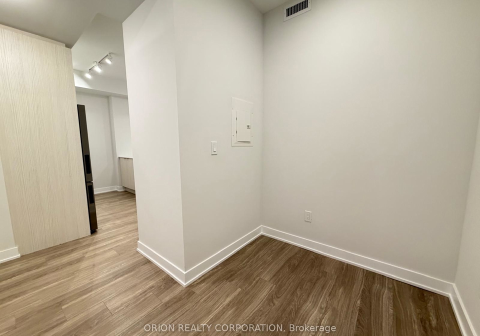 430-square-one-drive-mississauga-ontario-w12700930