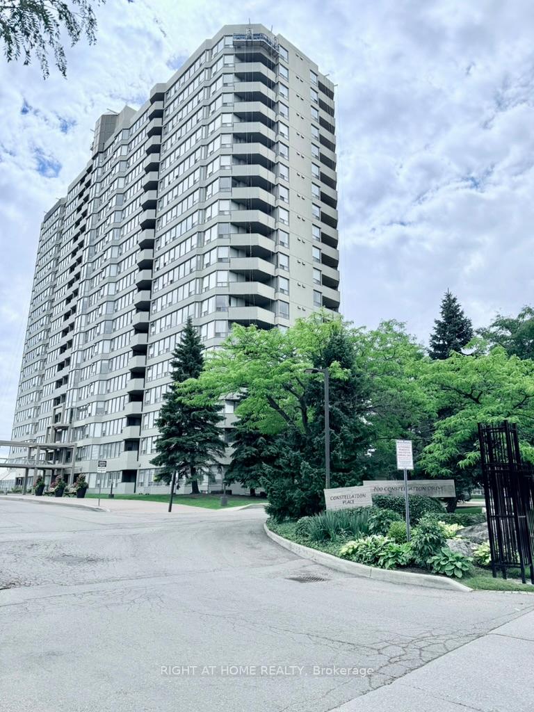 700-constellation-drive-mississauga-ontario-w12701086