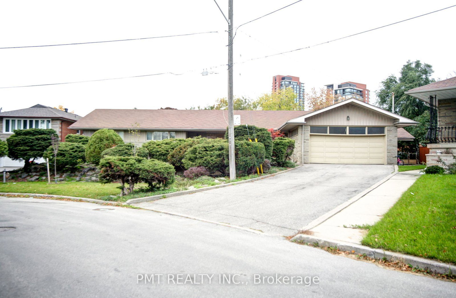 16-carousel-court-north-york-ontario-w12701122