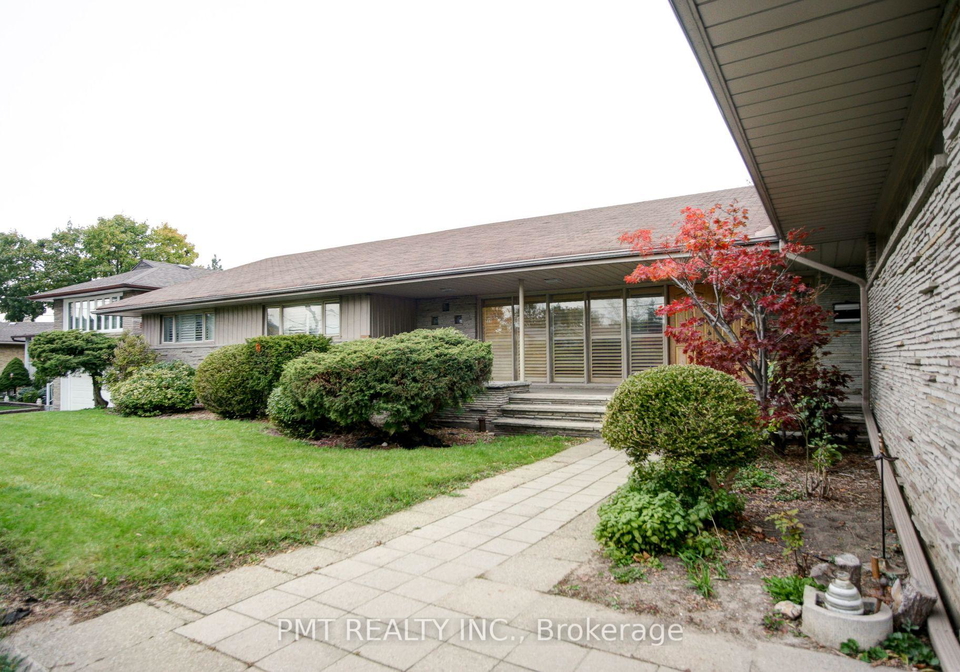 16-carousel-court-north-york-ontario-w12701122