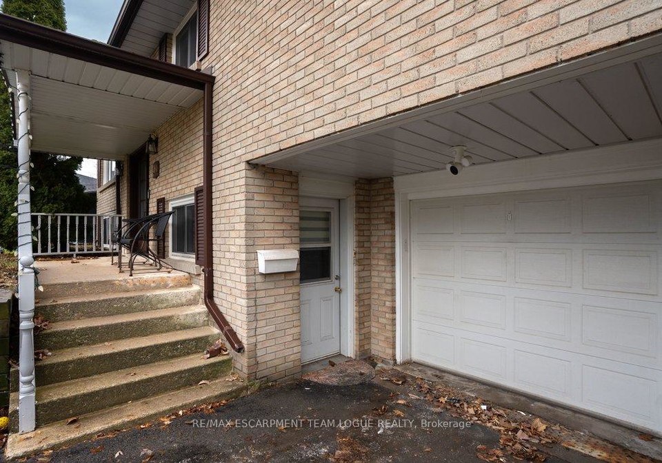 301-lakeview-avenue-burlington-ontario-w12701254