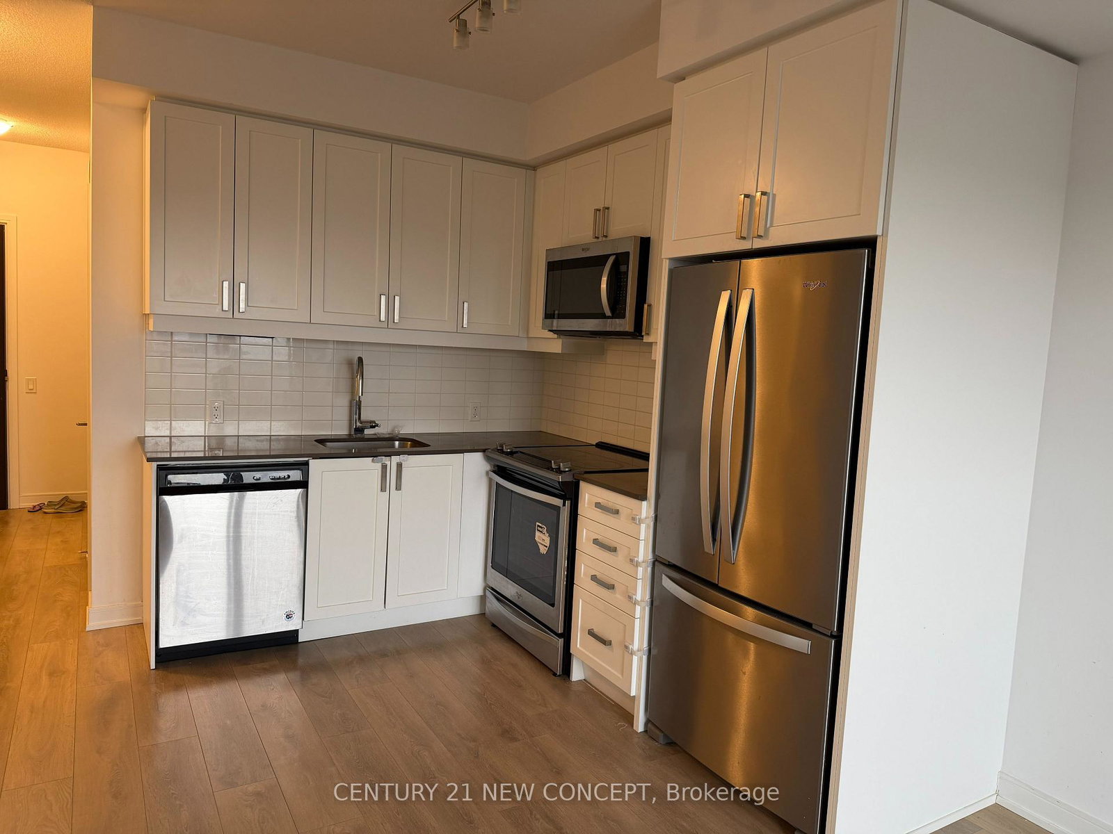 8-nahani-way-mississauga-ontario-w12701488