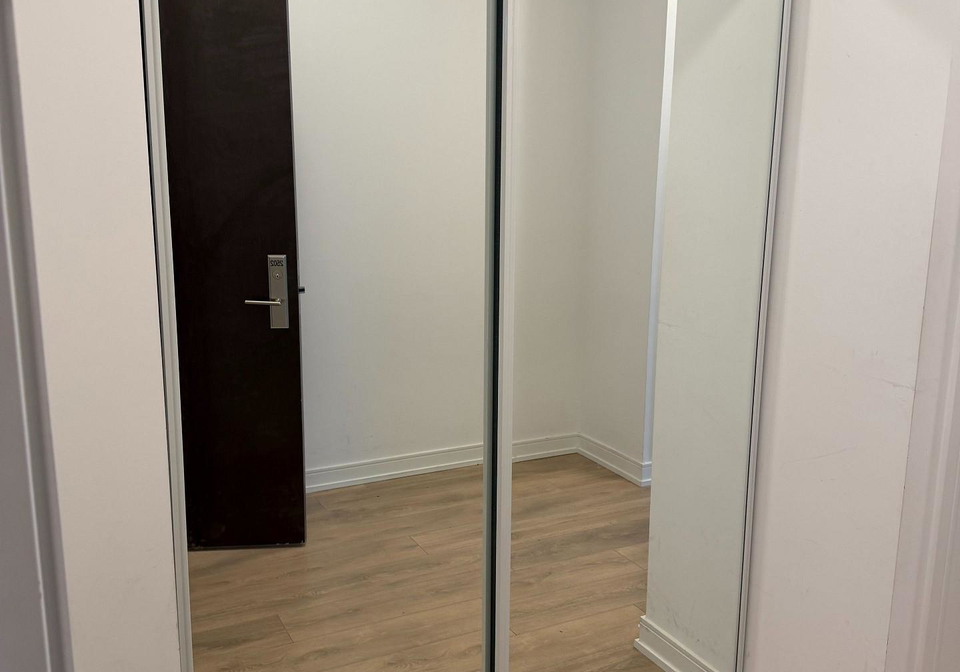 8-nahani-way-mississauga-ontario-w12701488