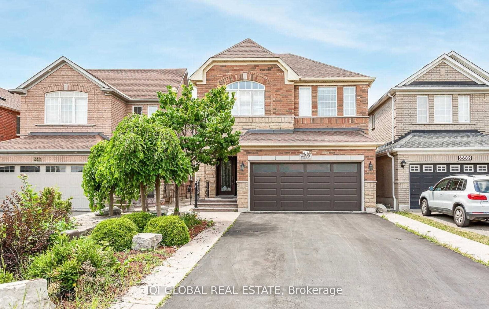 6678-nimbus-gate-mississauga-ontario-w12701560