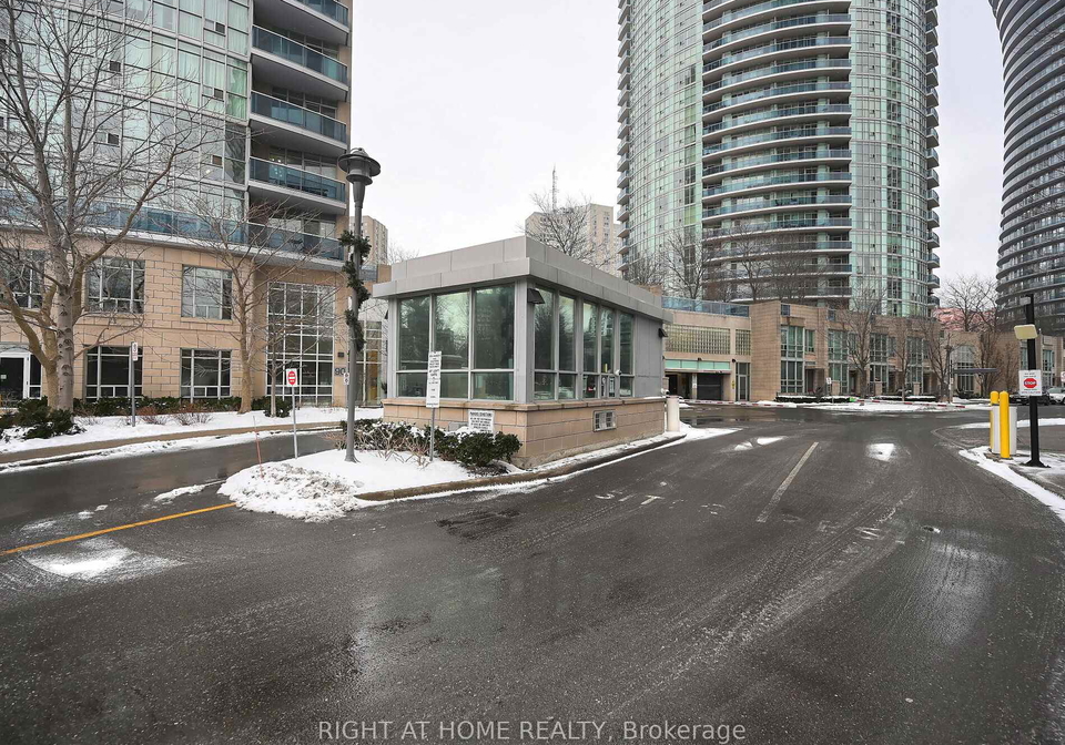90-absolute-avenue-mississauga-ontario-w12701662