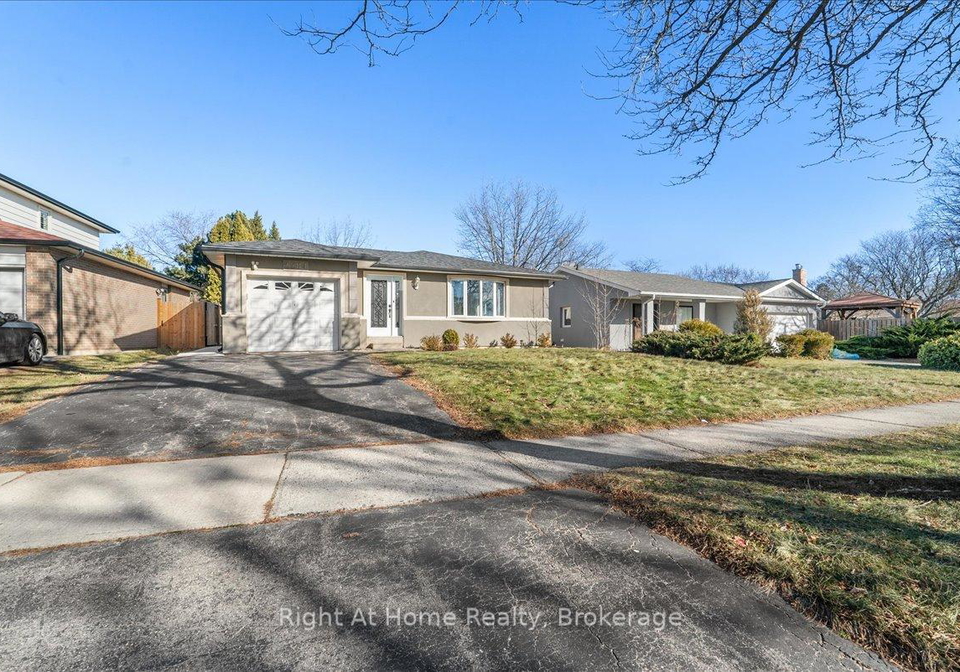 2584-kinnerton-crescent-mississauga-ontario-w12701882