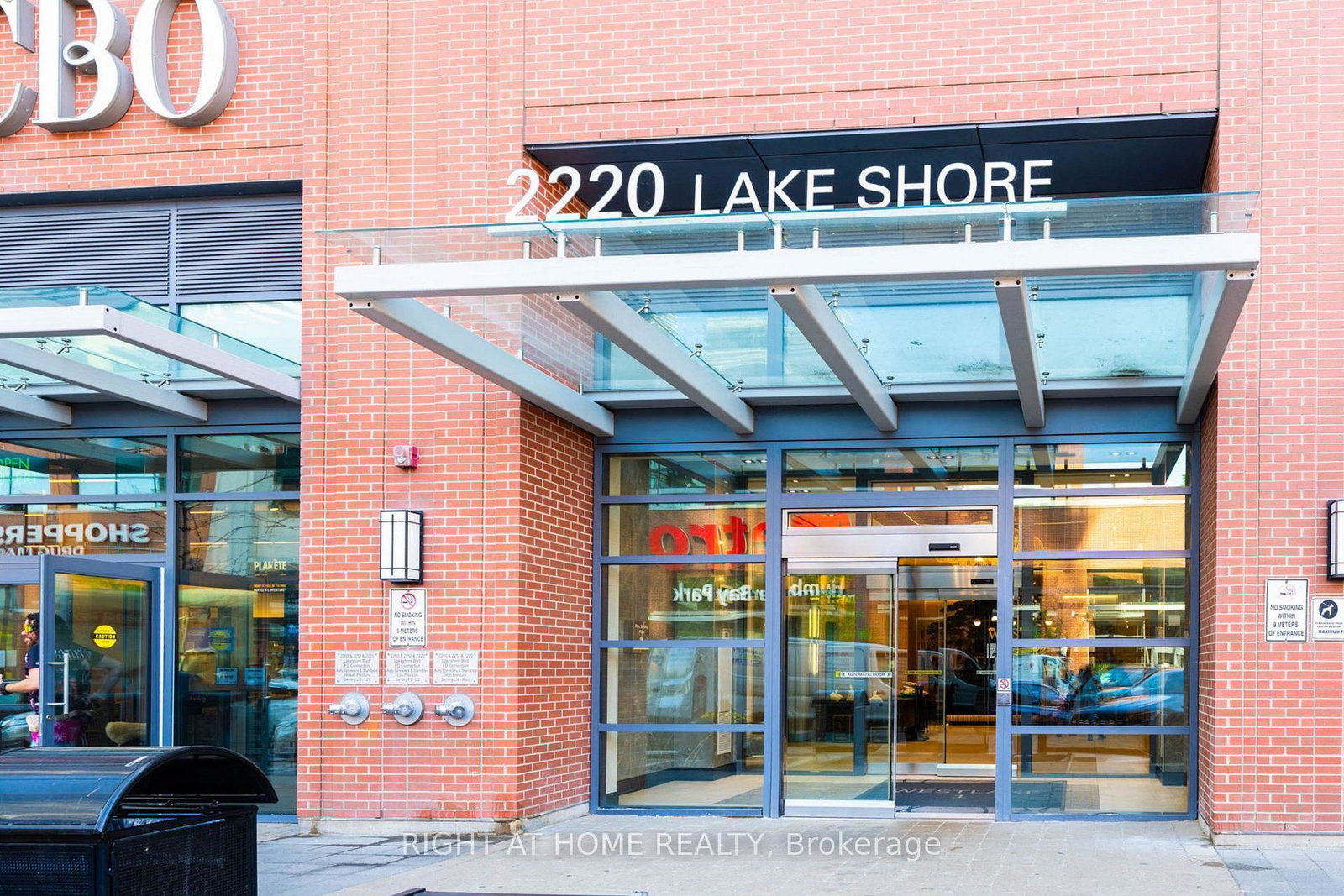 2220-lakeshore-boulevard-w-etobicoke-ontario-w12701960
