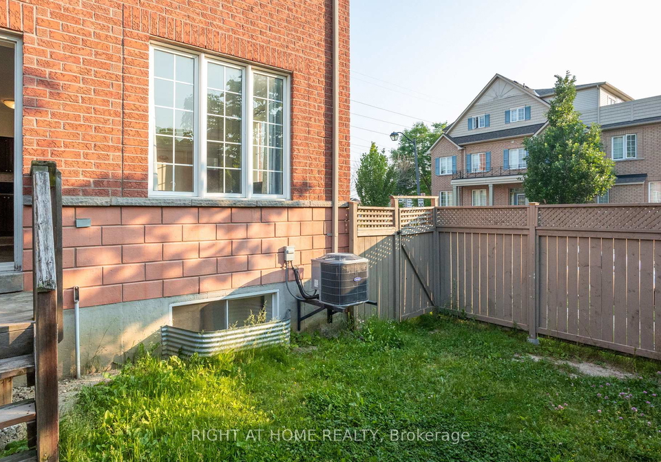 3-herzberg-gardens-york-ontario-w12702240