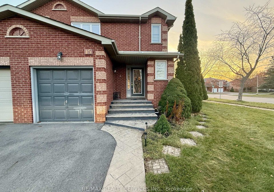 15-inverhuron-trail-oakville-ontario-w12702306