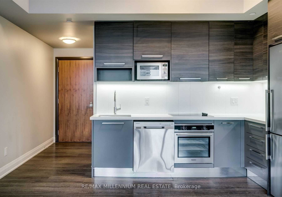 36-park-lawn-road-etobicoke-ontario-w12703202