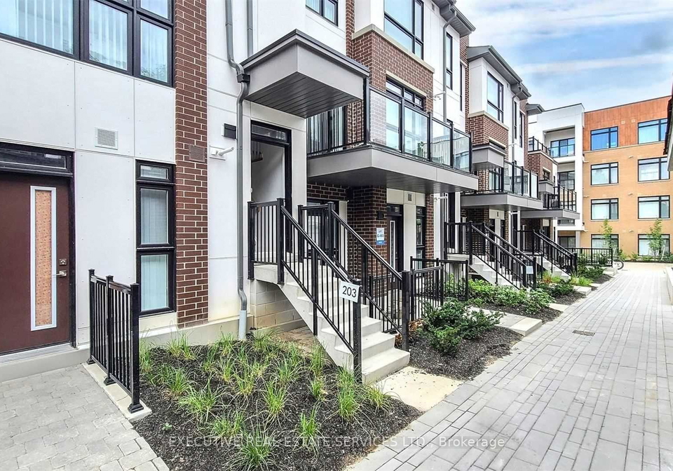 100-canon-jackson-drive-north-york-ontario-w12703544