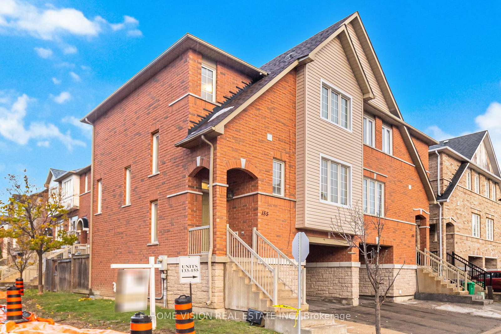 7magistrate-terrace-mississauga-ontario-w12703764