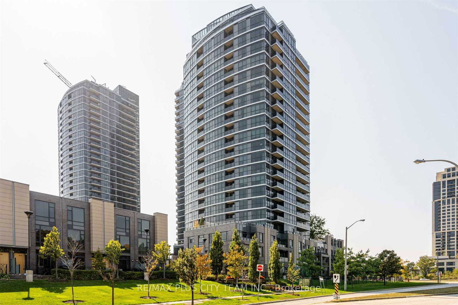 1-valhalla-inn-road-etobicoke-ontario-w12704096