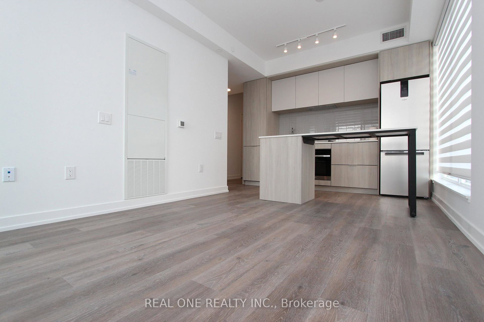 395-square-one-drive-mississauga-ontario-w12704318