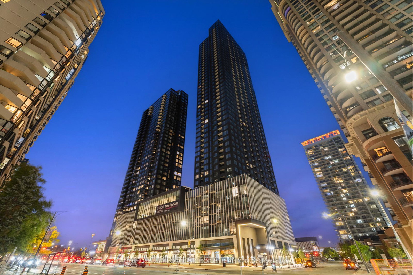 395-square-one-drive-mississauga-ontario-w12704826