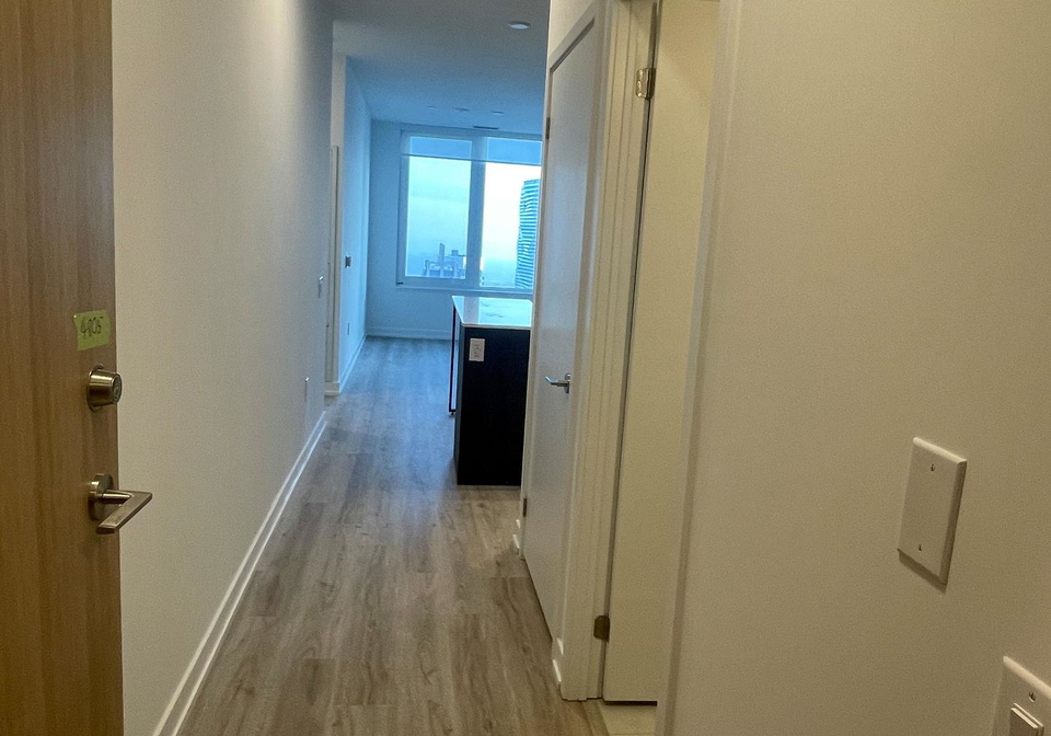 395-square-one-drive-mississauga-ontario-w12705304