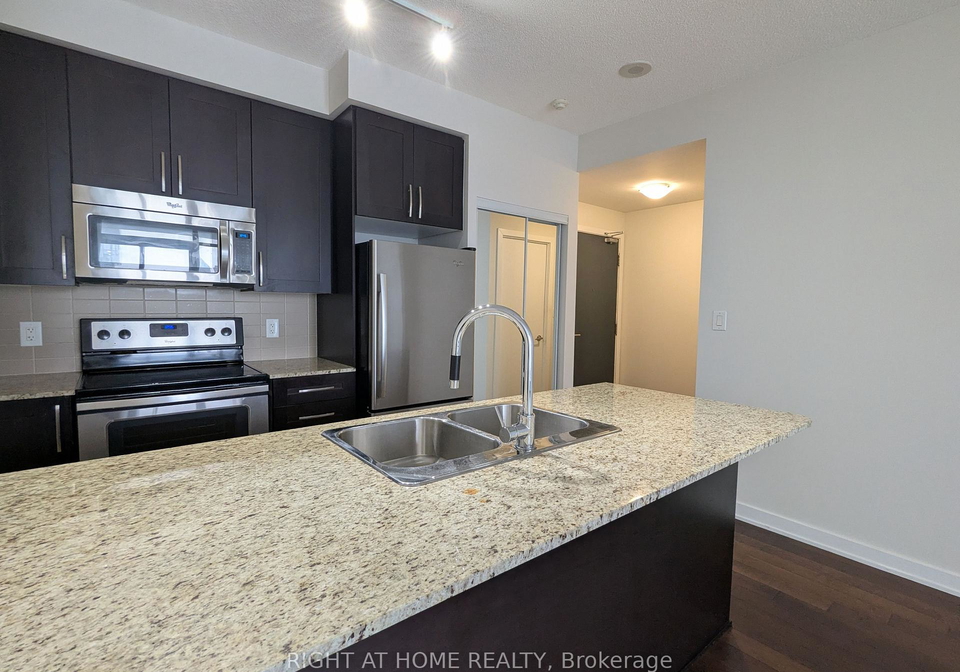 4070-confederation-parkway-mississauga-ontario-w12706144