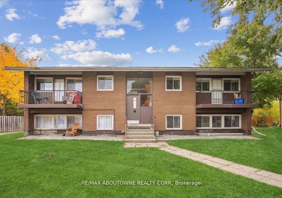 2350-queensway-drive-burlington-ontario-w12706278