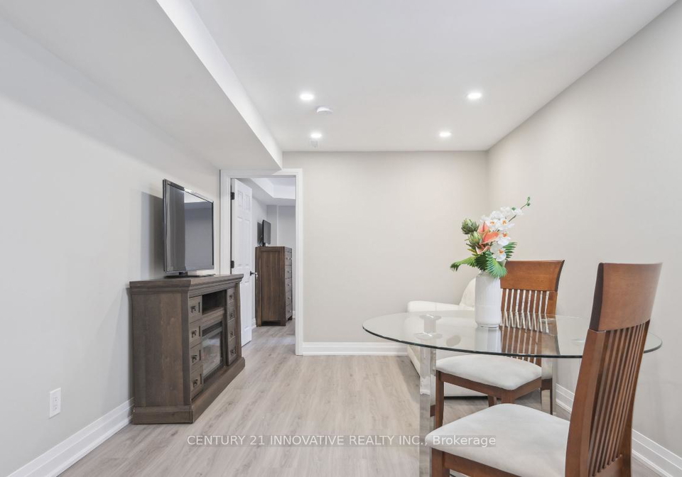 1151-lindsay-drive-oakville-ontario-w12706546